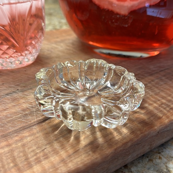 Glass Ashtray - Picture 5 of 5